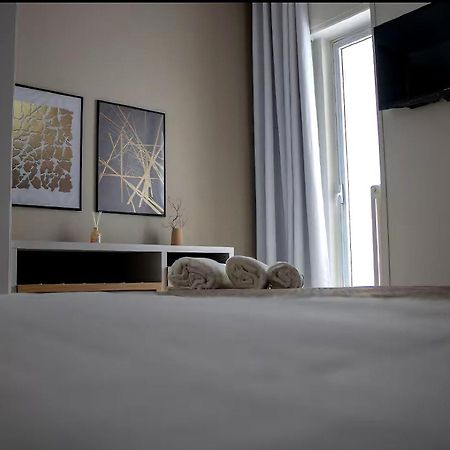 Fd Apartments - Zoe Prestigioso Appartamento Vicino Alla Stazione E Al Centro Monopoli Extérieur photo