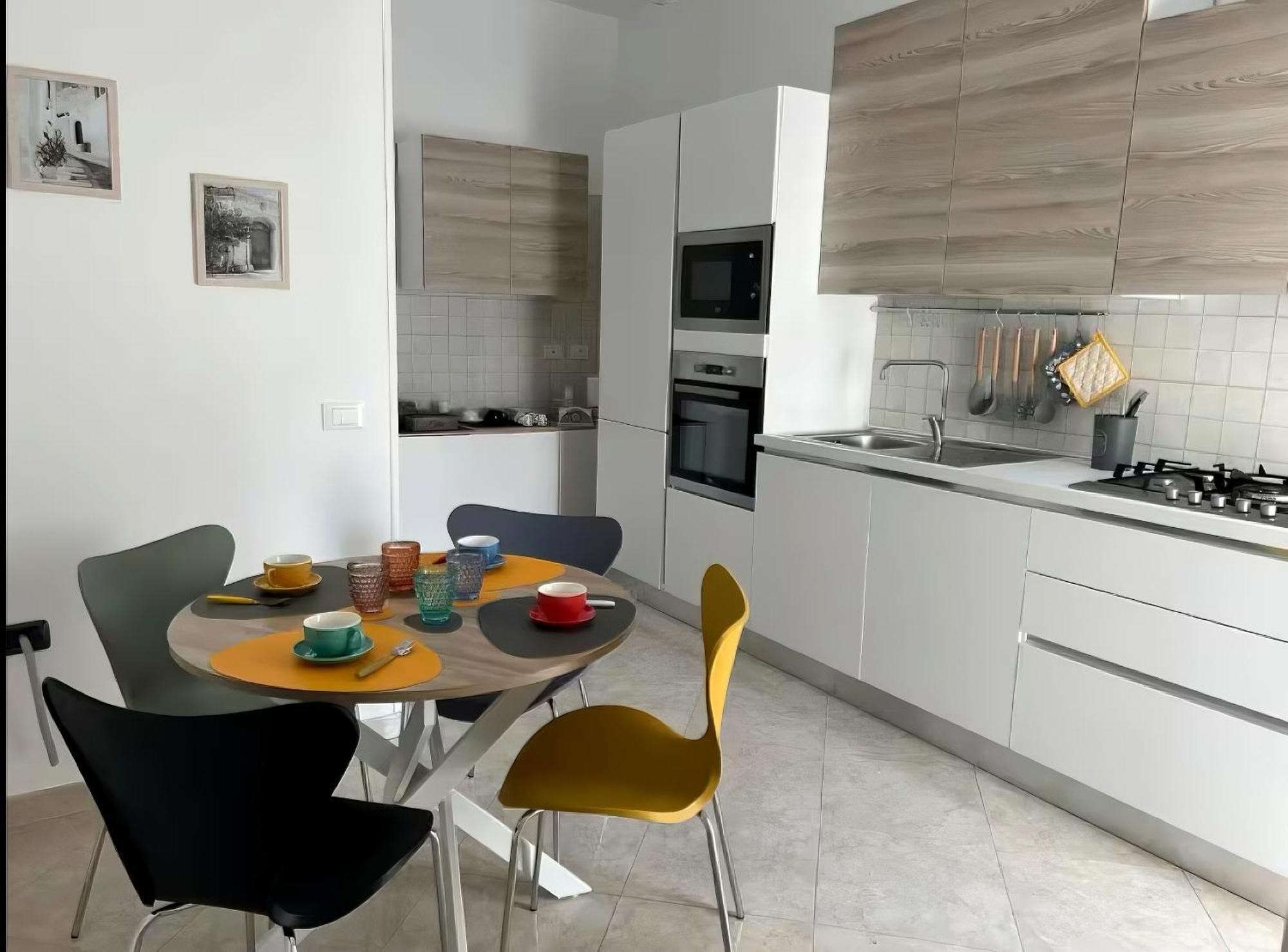 Fd Apartments - Zoe Prestigioso Appartamento Vicino Alla Stazione E Al Centro Monopoli Extérieur photo
